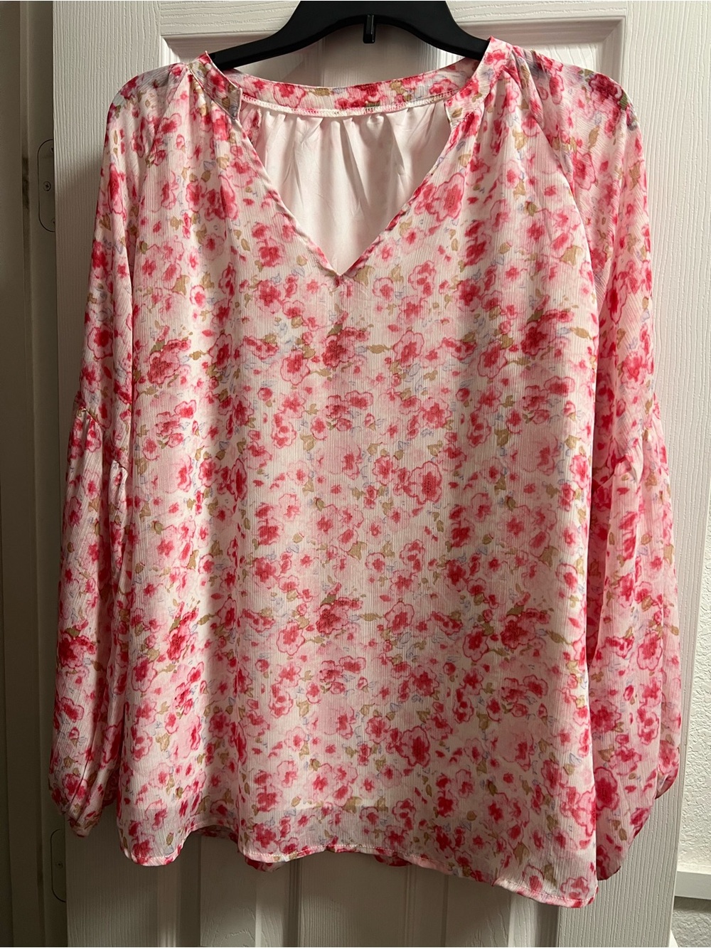 Floral V-Neck Long Sleeve Blouse - Pink